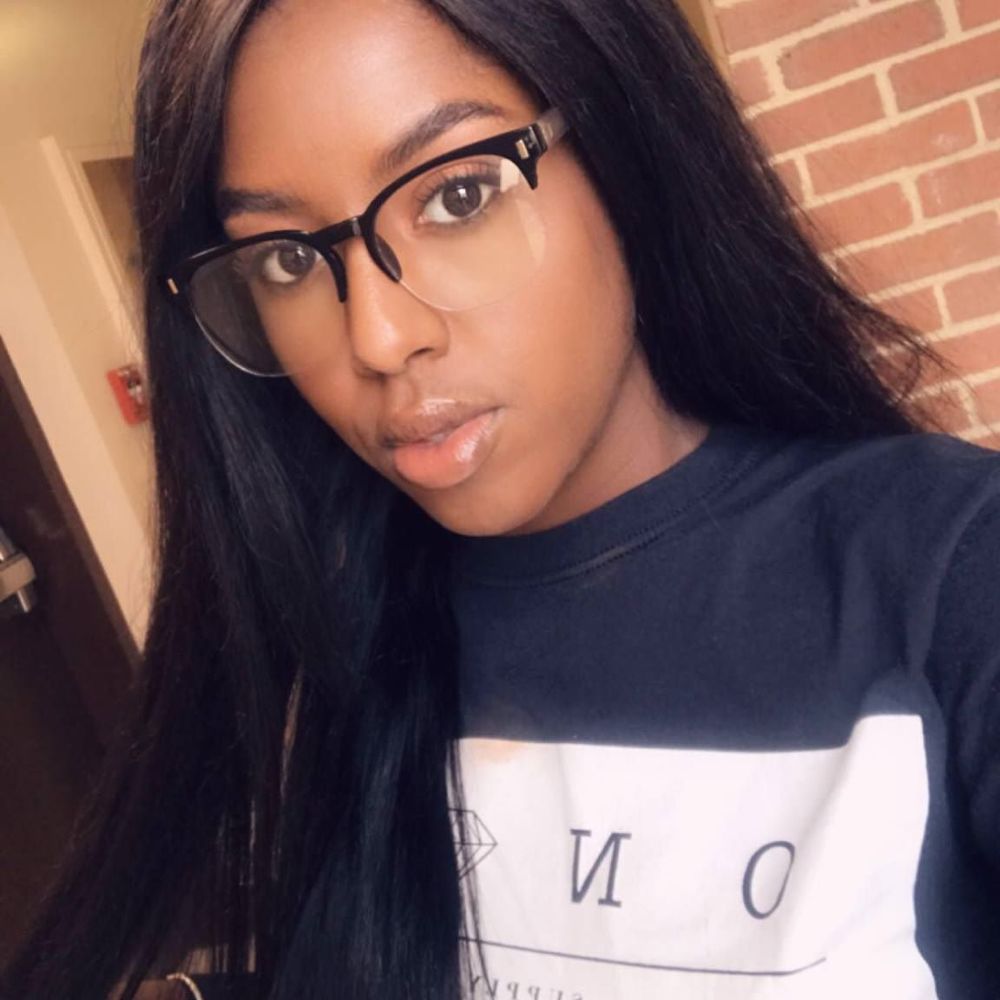 Meet your Posher, Mykaela